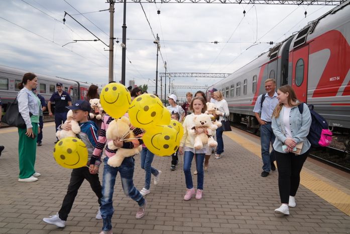 Семья из Подмосковья взяла под опеку 9 детей из ДНР