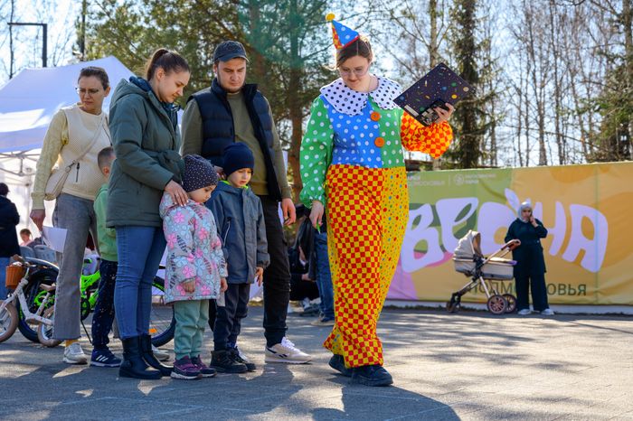 Семейный спортивный фестиваль «Парк-атлон» в парке Мира города Мытищи
