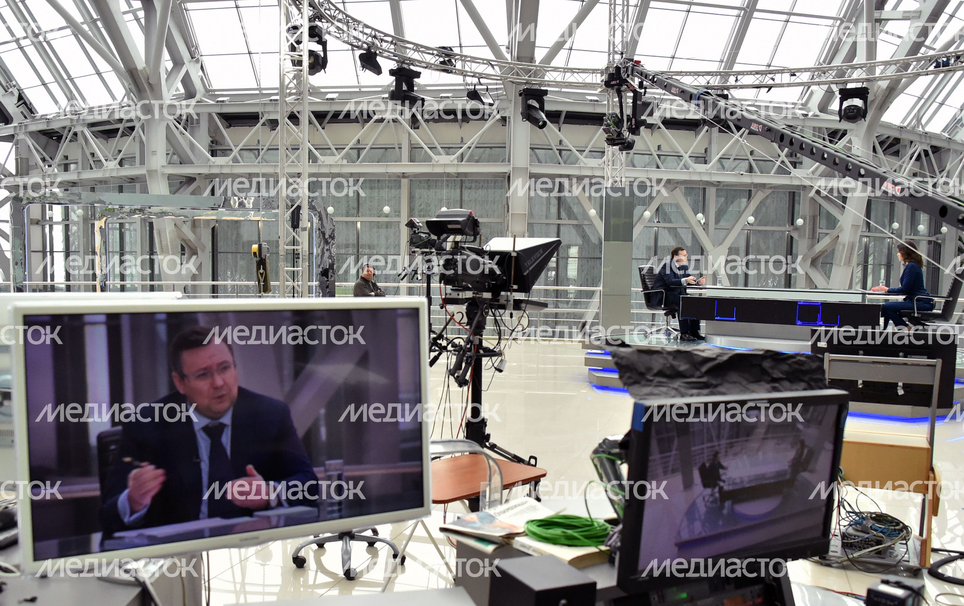Игорь Тресков дает интервью телеканалу 360°