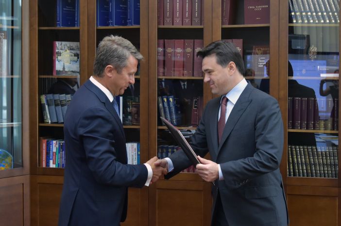 А. Воробьев вручил награды по поручению Президента РФ