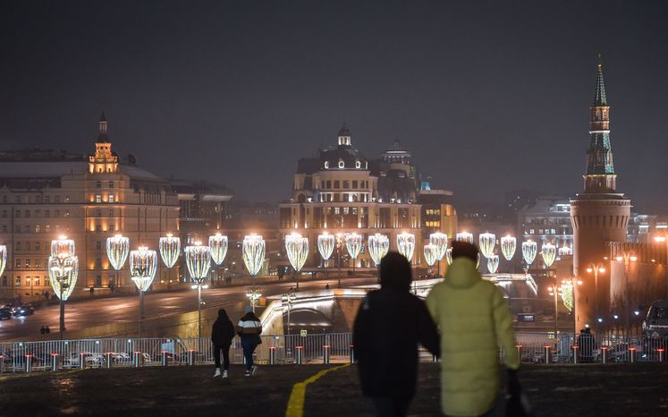 Новогодняя иллюминация в Москве
