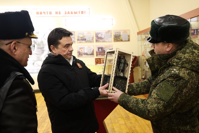 Андрей Воробьев поздравил военнослужащих 45-й отдельной гвардейской инженерной бригады