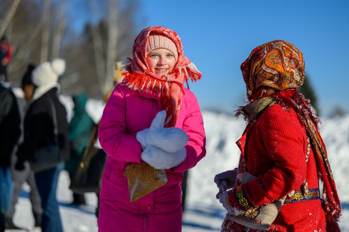 Народные гулянья на Масленице в Мураново