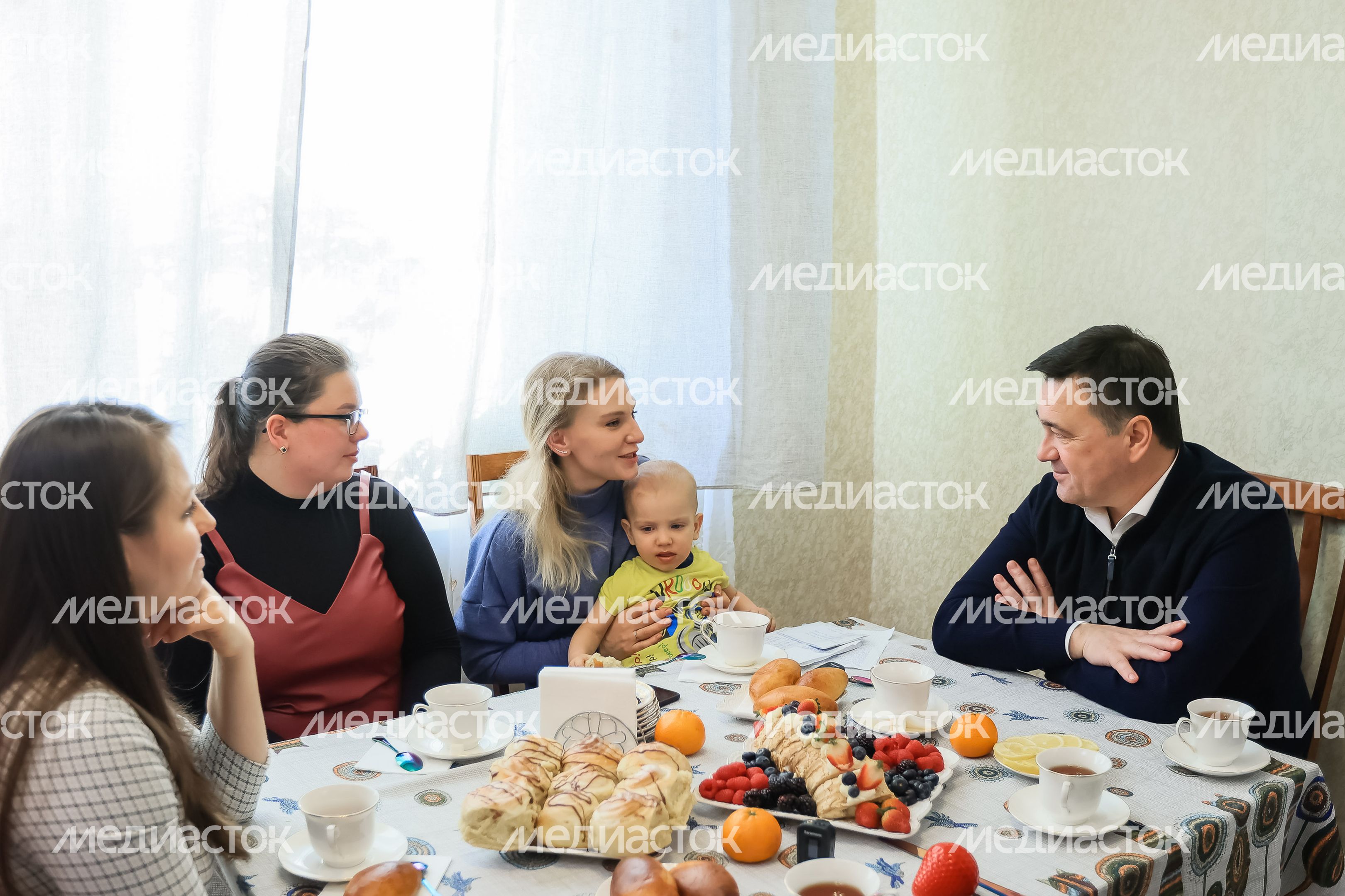 Встреча губернатора с супругами офицеров, участвующих в СВО