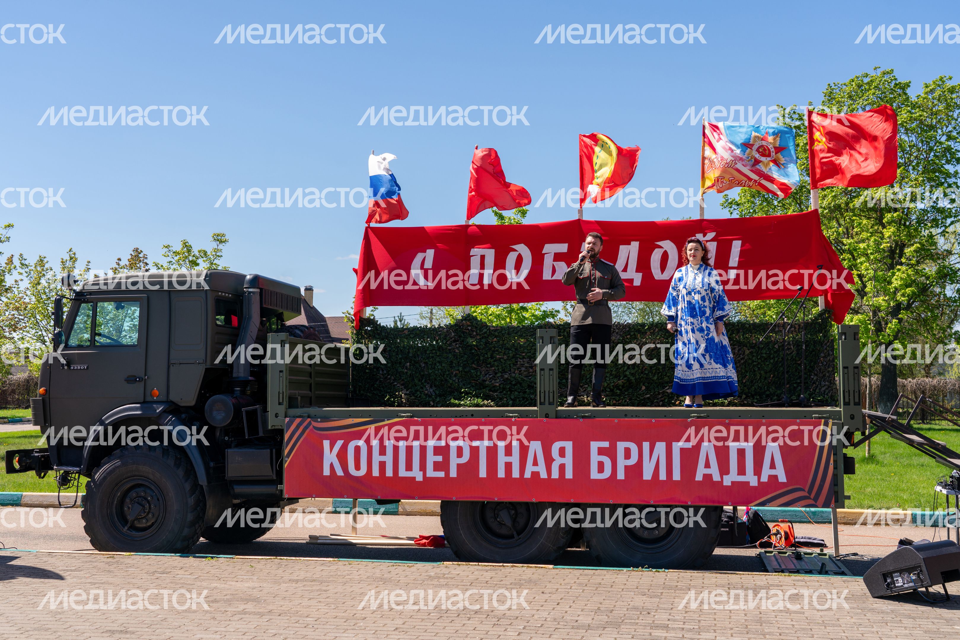 Фронтовая поляна в поселке Большевик ко Дню Победы Фронтовая поляна в поселке Большевик ко Дню Победы