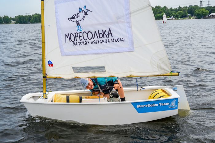 Парусная регата «Кубок патриотов» среди юношей и девушек на Пироговском водохранилище в Мытищах