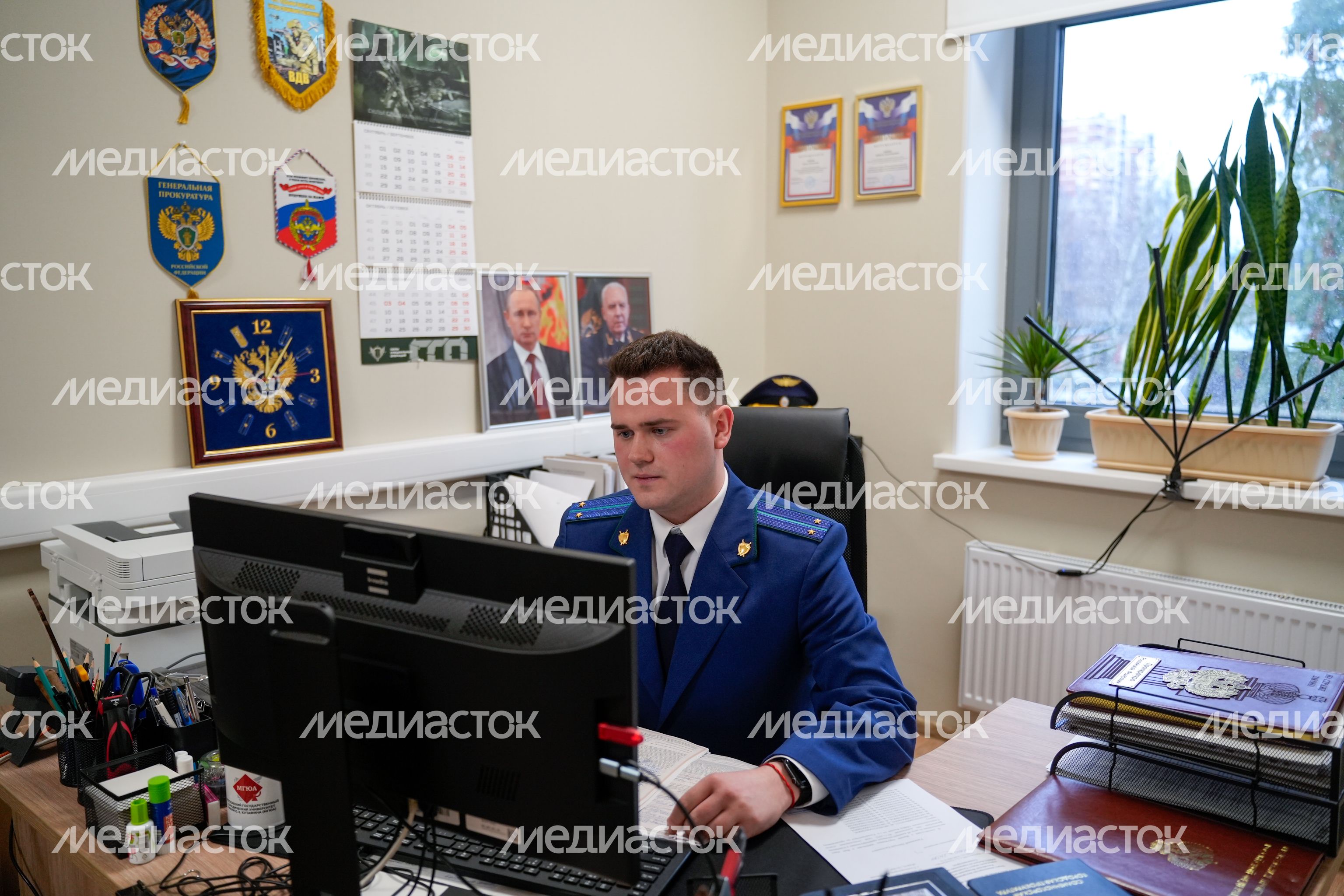 Кирилл Зобнин в новом здании Солнечногорской городской прокуратуры Кирилл Зобнин в новом здании Солнечногорской городской прокуратуры