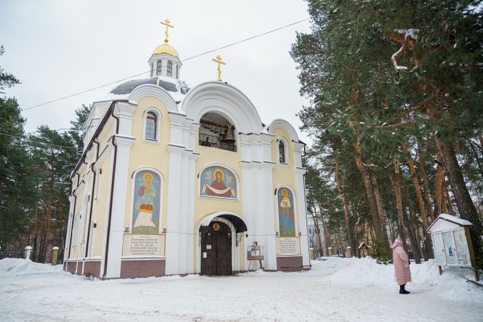 Храм Космы и Дамиана в Жуковском зимой