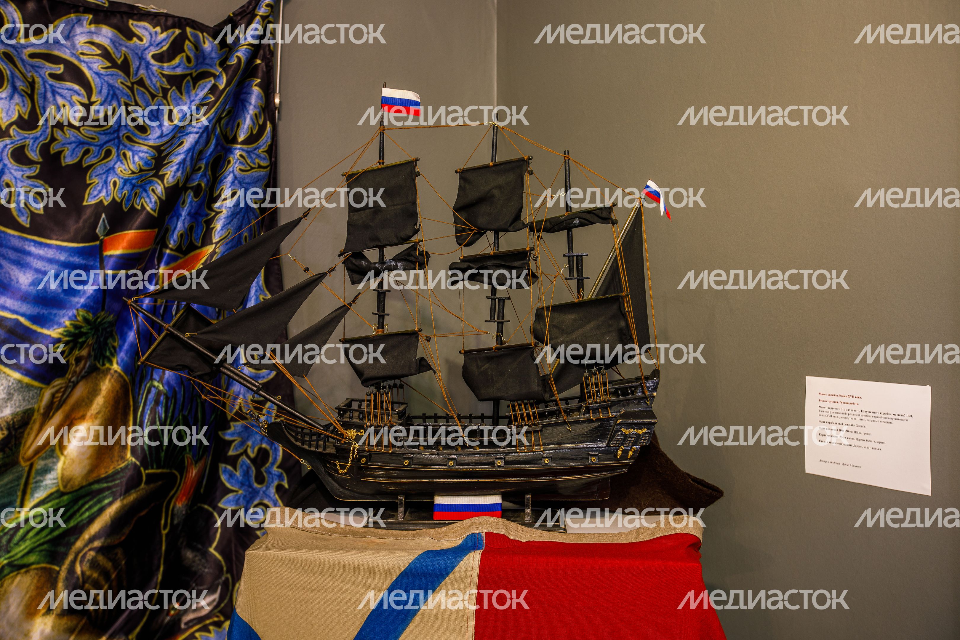 Дмитровский кремль. Историко-патриотическая выставка "Герои столетия" Дмитровский кремль. Историко-патриотическая выставка "Герои столетия"