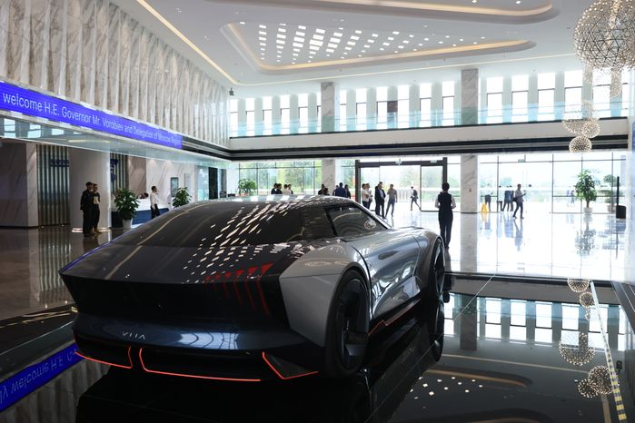Посещение автозавода Changan Automobile Group в Китае Губернатором Подмосковья