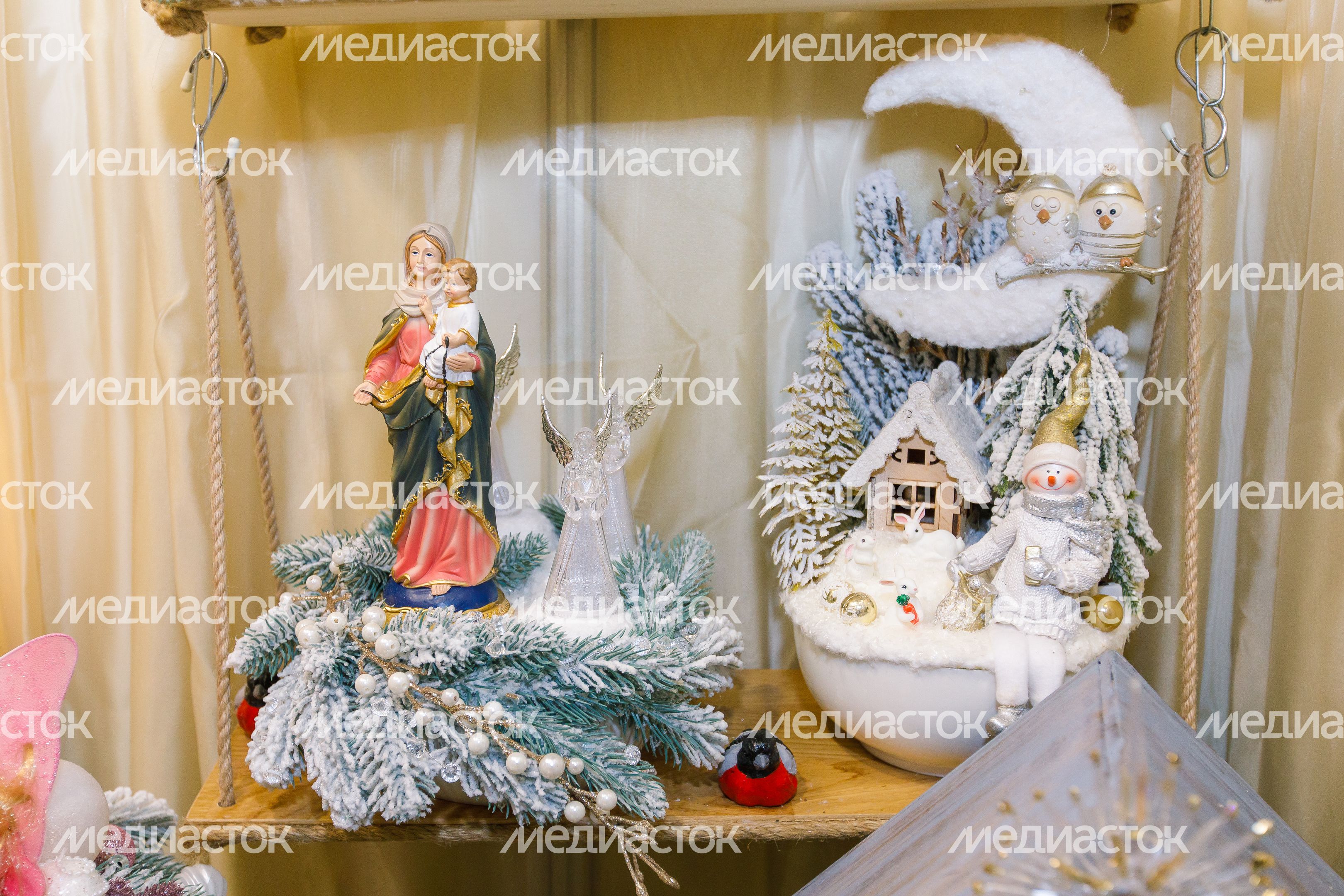 Предметы народных художественных промыслов на выставке «Ладья. Зимняя сказка 2024» Предметы народных художественных промыслов на выставке «Ладья. Зимняя сказка 2024»