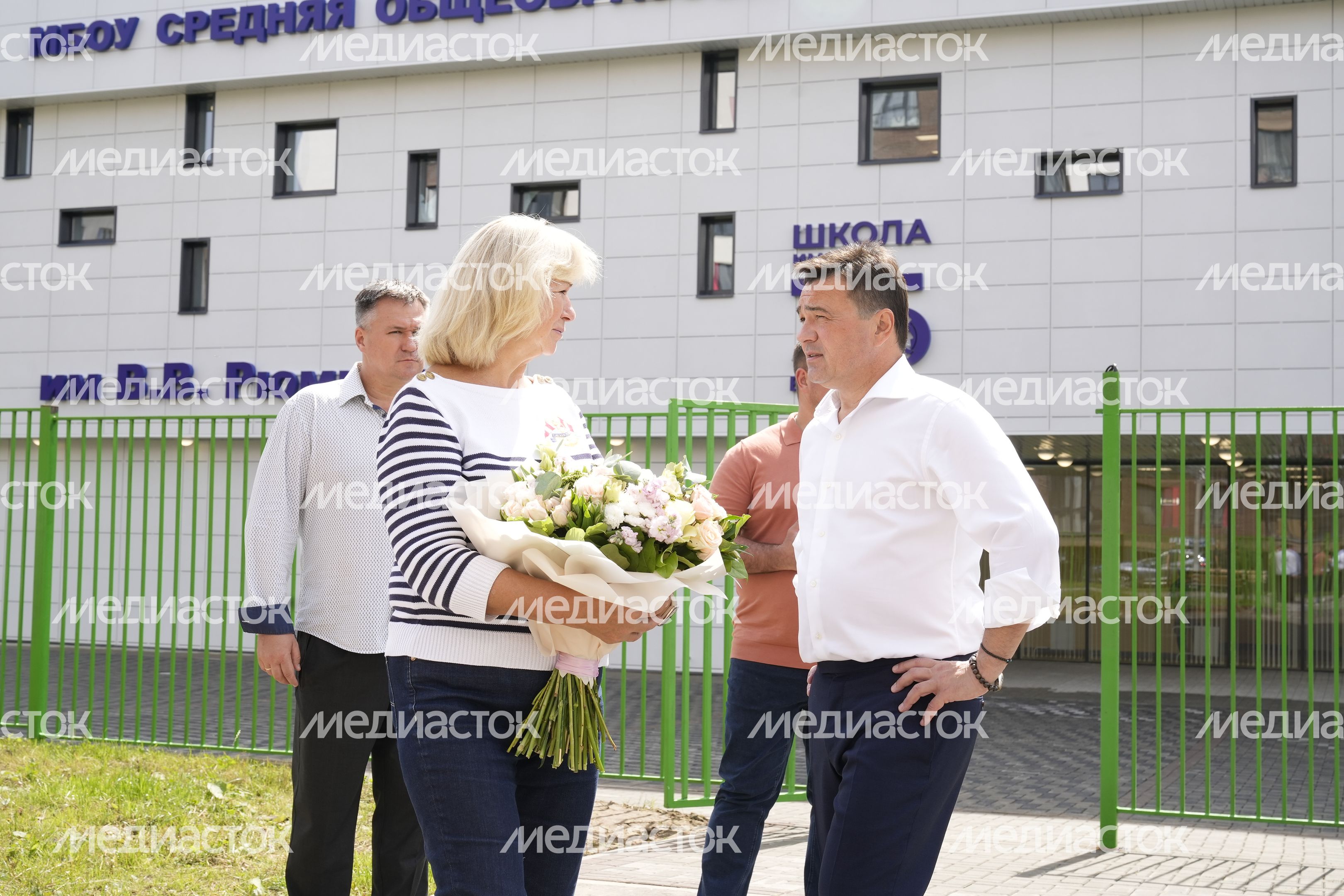Проверка хода работ по строительству образовательного комплекса в ЖК «Императорские Мытищи» Губернатором Подмосковья