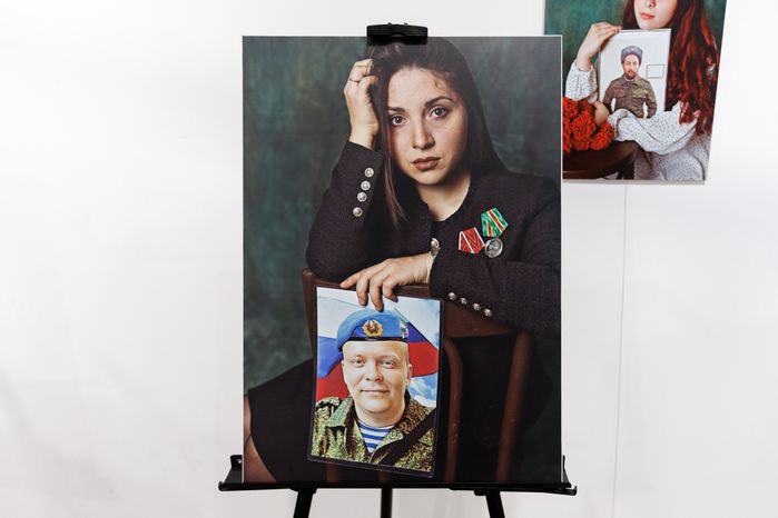 Фотовыставка «Семья Героя» о семьях участников СВО из Химок