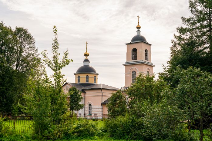 Церковь Вознесения Господня в селе Новоникольское Талдомского округа