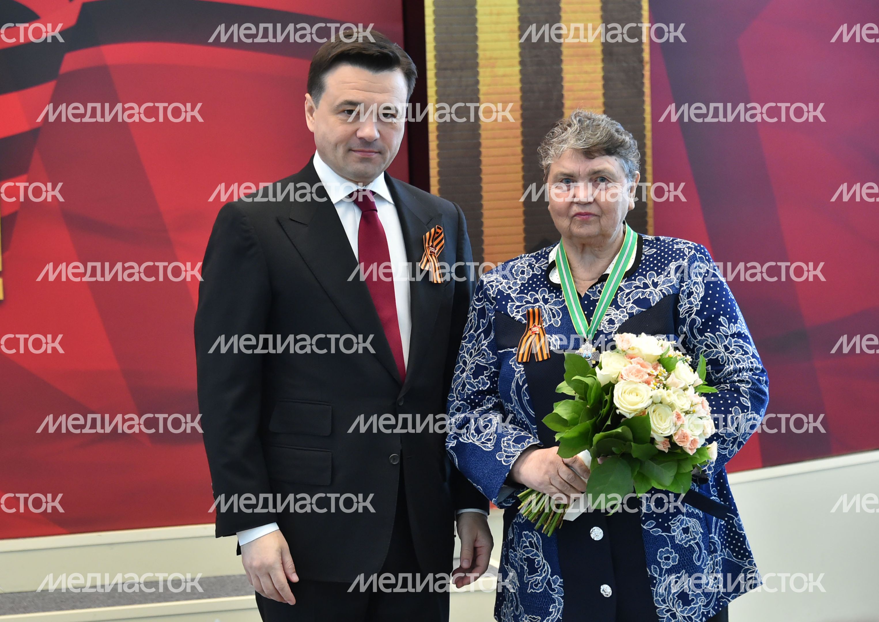 А. Воробьев вручил награды на празднике в честь Дня Победы