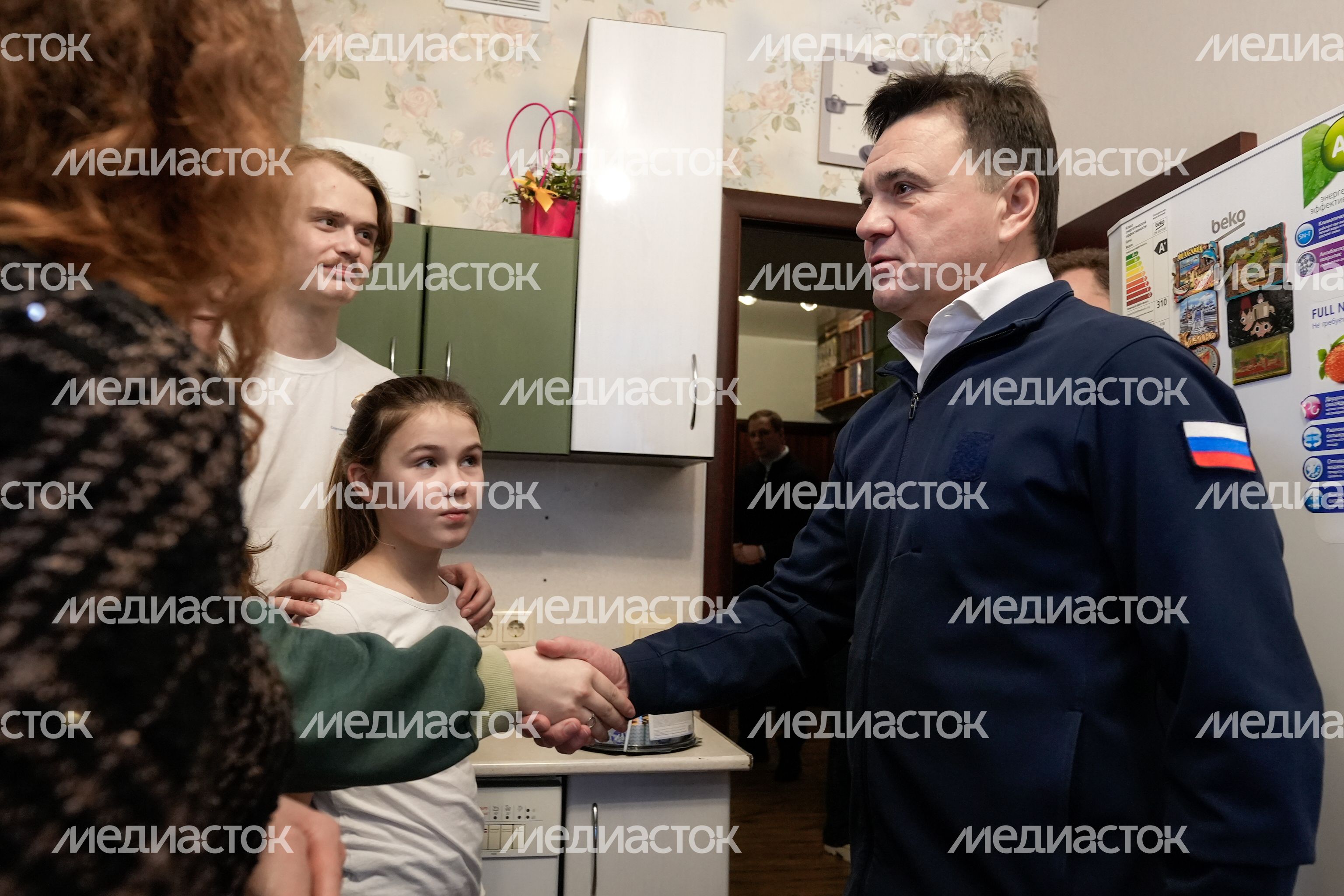 Андрей Воробьев навестил семью погибшего на СВО бойца Андрей Воробьев навестил семью погибшего на СВО бойца