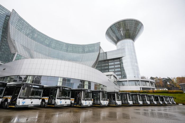 В филиалы "Мострансавто" передана очередная партия автобусов ЛиАЗ-5292