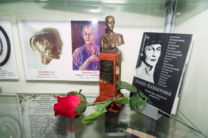 Выставка Лиги мастеров Домодедово «Пушкин. Когда оживают страницы» в городской библиотеке