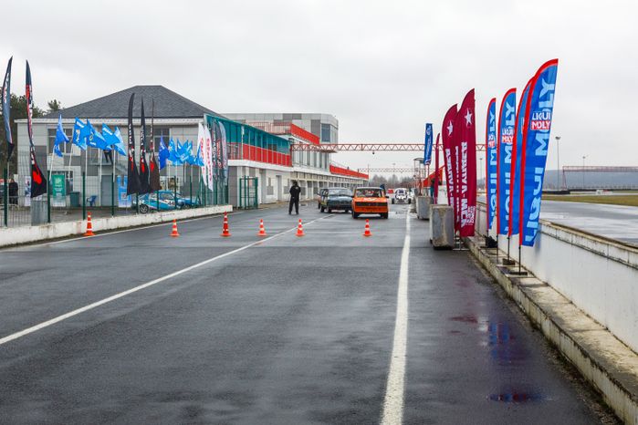 Открытие сезона ралли-кросса на гоночной трассе ADM Raceway в Мячково округа Люберцы