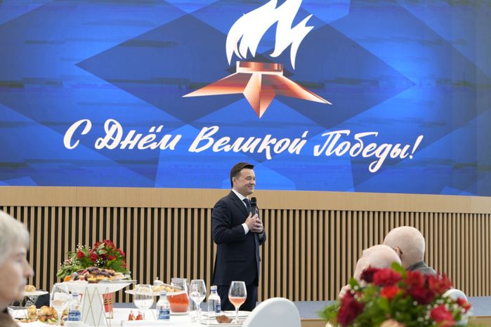 Губернатор поздравил ветеранов Великой  Отечественной войны с Днём Победы