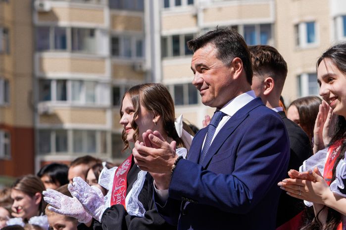 Губернатор поздравил выпускников  реутовской СОШ №10 с последним звонком