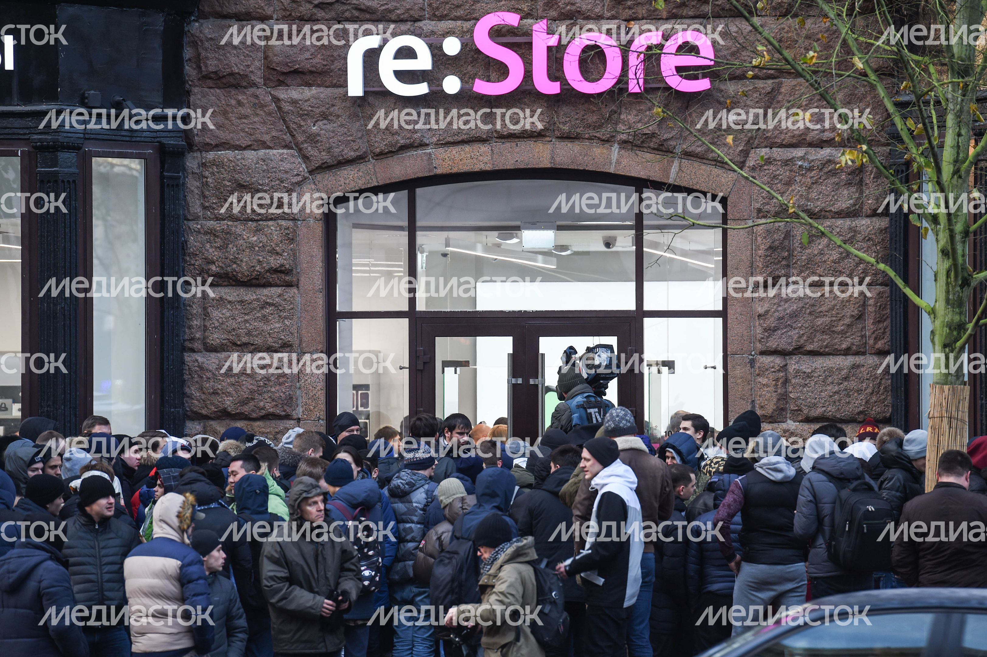 Старт продаж iPhone X в Москве