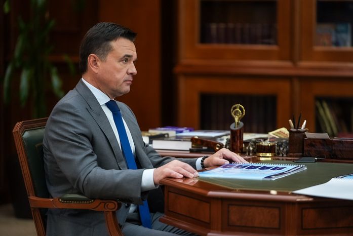 Андрей Воробьев обсудил развитие Власихи с главой ЗАТО Германом Потапчуком