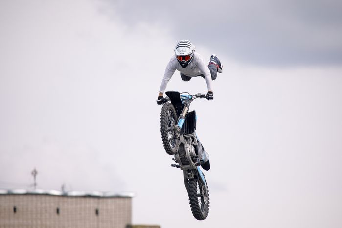 Шоу команды мотофристайла FMX13 в Лобне