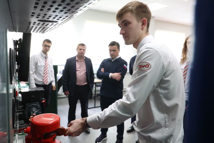 Андрей Воробьев проверил работу Орехово-Зуевского железнодорожного техникума