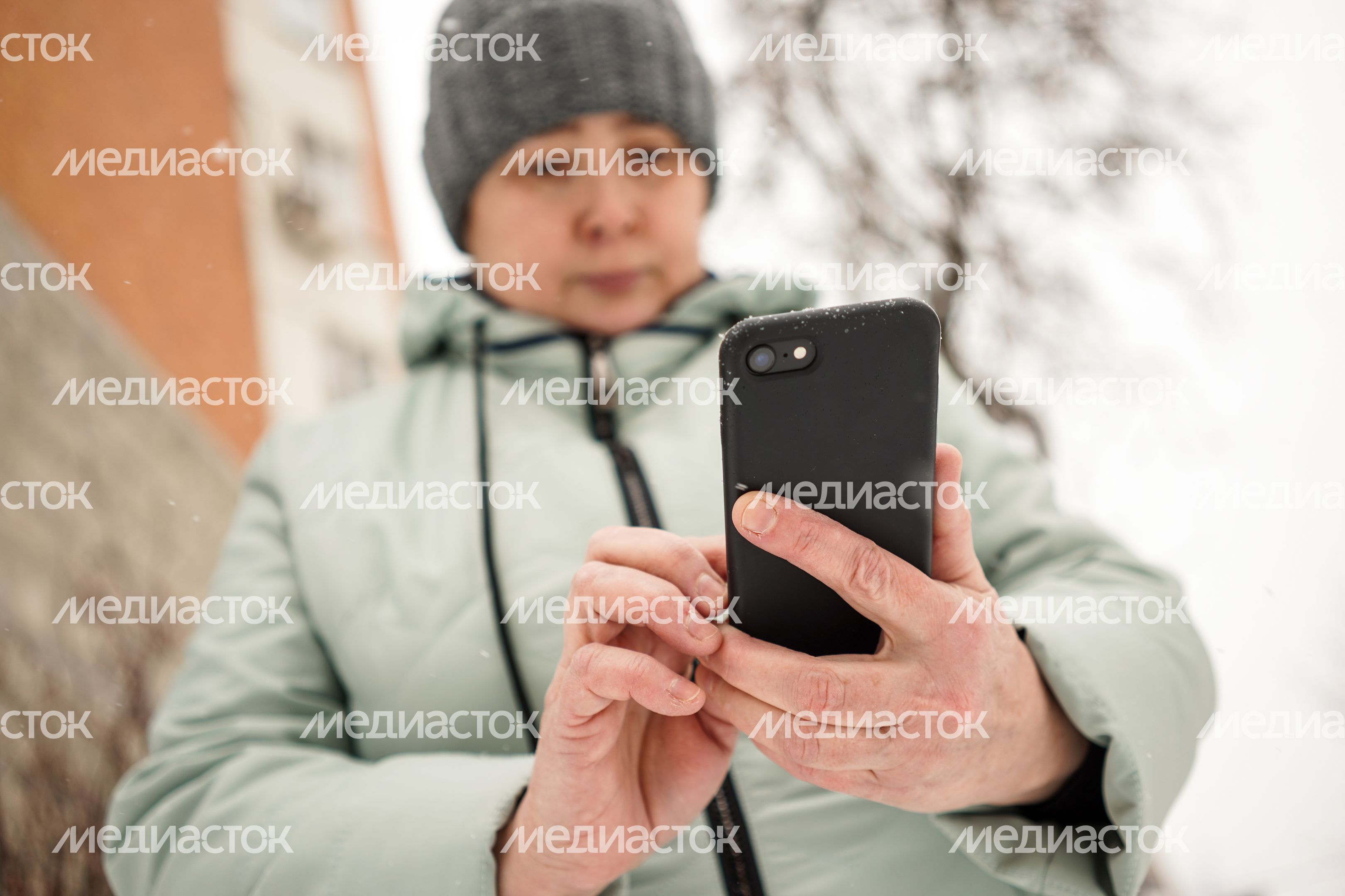 Мобильные телефоны