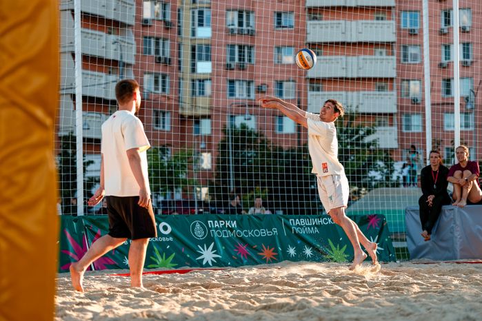 Пляжный волейбол на новой площадке «Пойма volley» в Красногорске