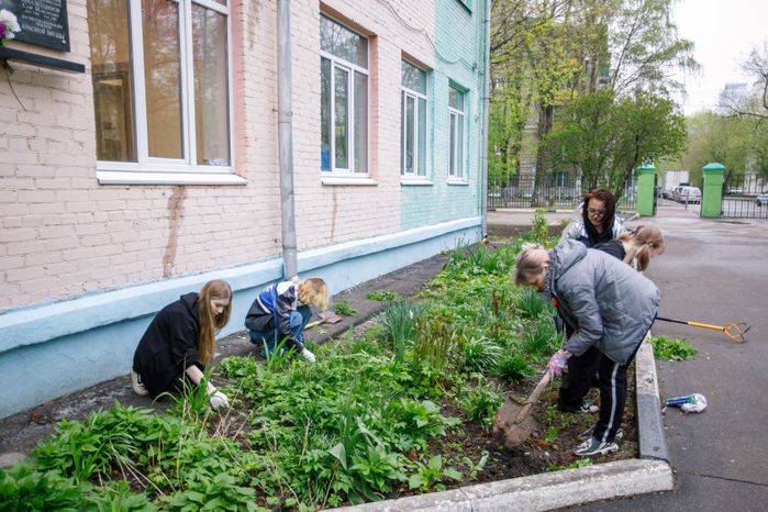 Химки. День добрых дел в СОШ «Наследие»