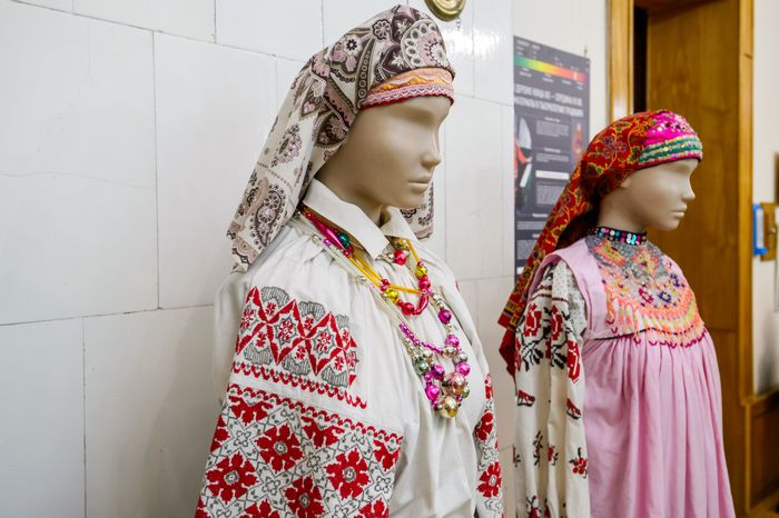 Выставка «Эволюция моды. Женский костюм в Среднем Поочье с каменного века до наших дней» в Кашире