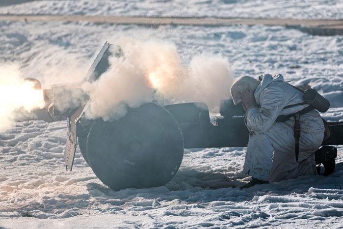 Военно-историческая реконструкция битвы за Сталинград у храма ВС РФ в Кубинке