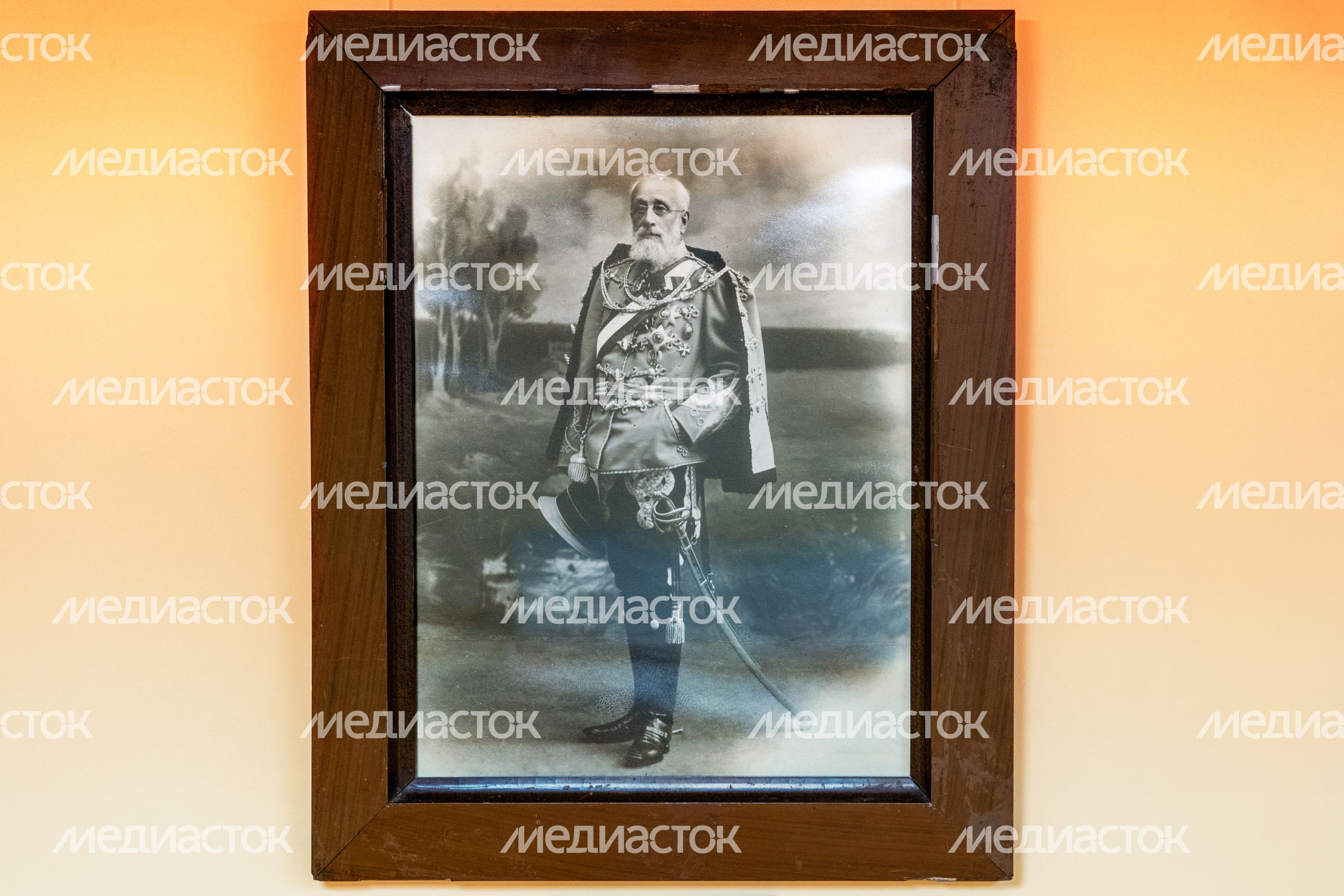 Выставка «Пушкин – имя ратное» в усадьбе Лопасня-Зачатьевское к 80-летию Победы Выставка «Пушкин – имя ратное» в усадьбе Лопасня-Зачатьевское к 80-летию Победы