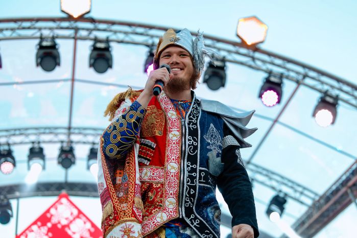 Певец Алексей Нарратив Бобров на конкурсе современной этнической музыки на фестивале «RUS_СВЕТ 2025» в Красногорске