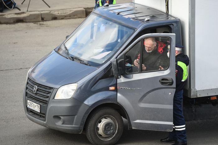 Проверка пропусков на въезде в Москву в период самоизоляции