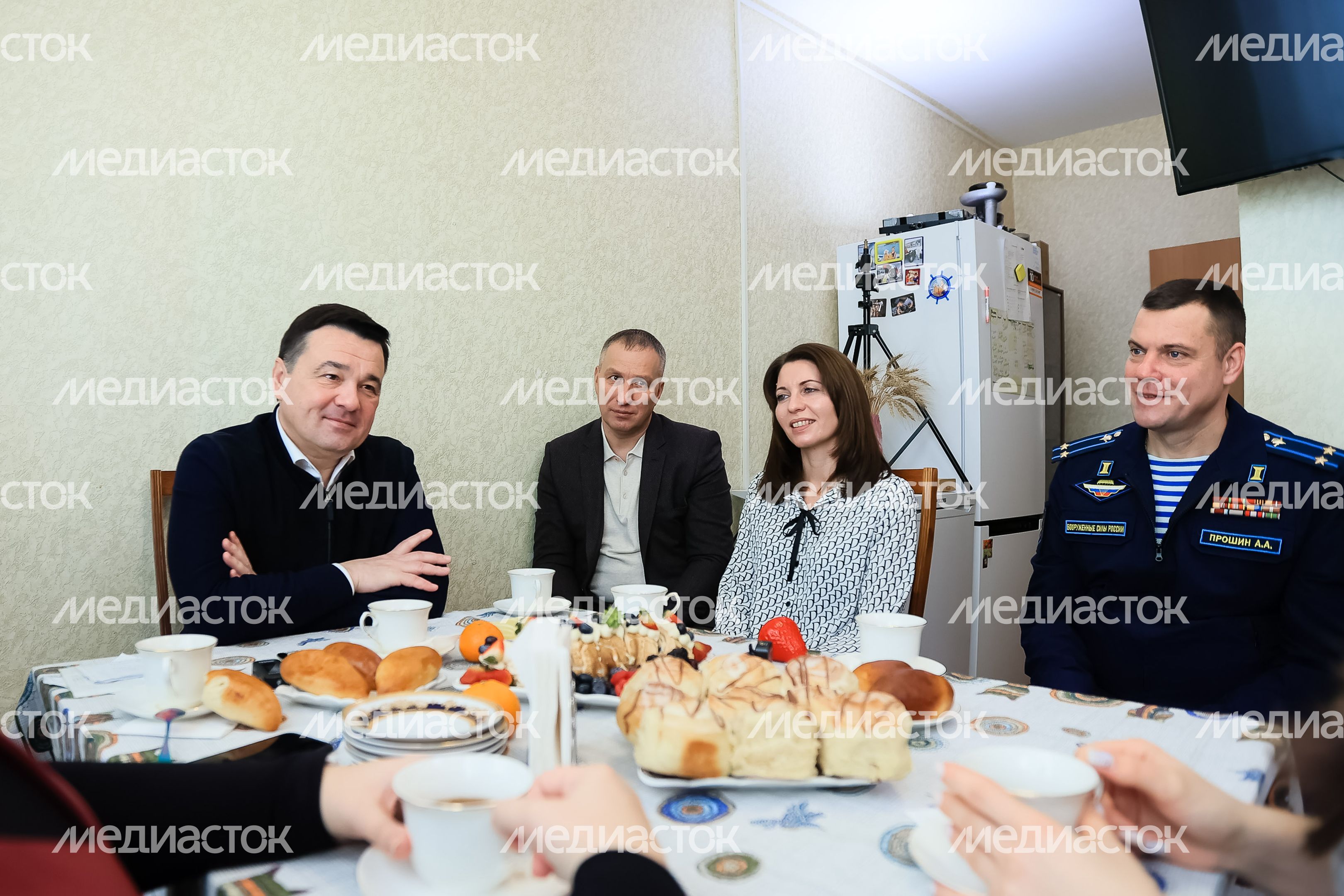 Встреча губернатора с супругами офицеров, участвующих в СВО