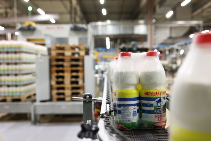 Молкомбинат "Чеховский" - самый большой завод молочной продукции в России