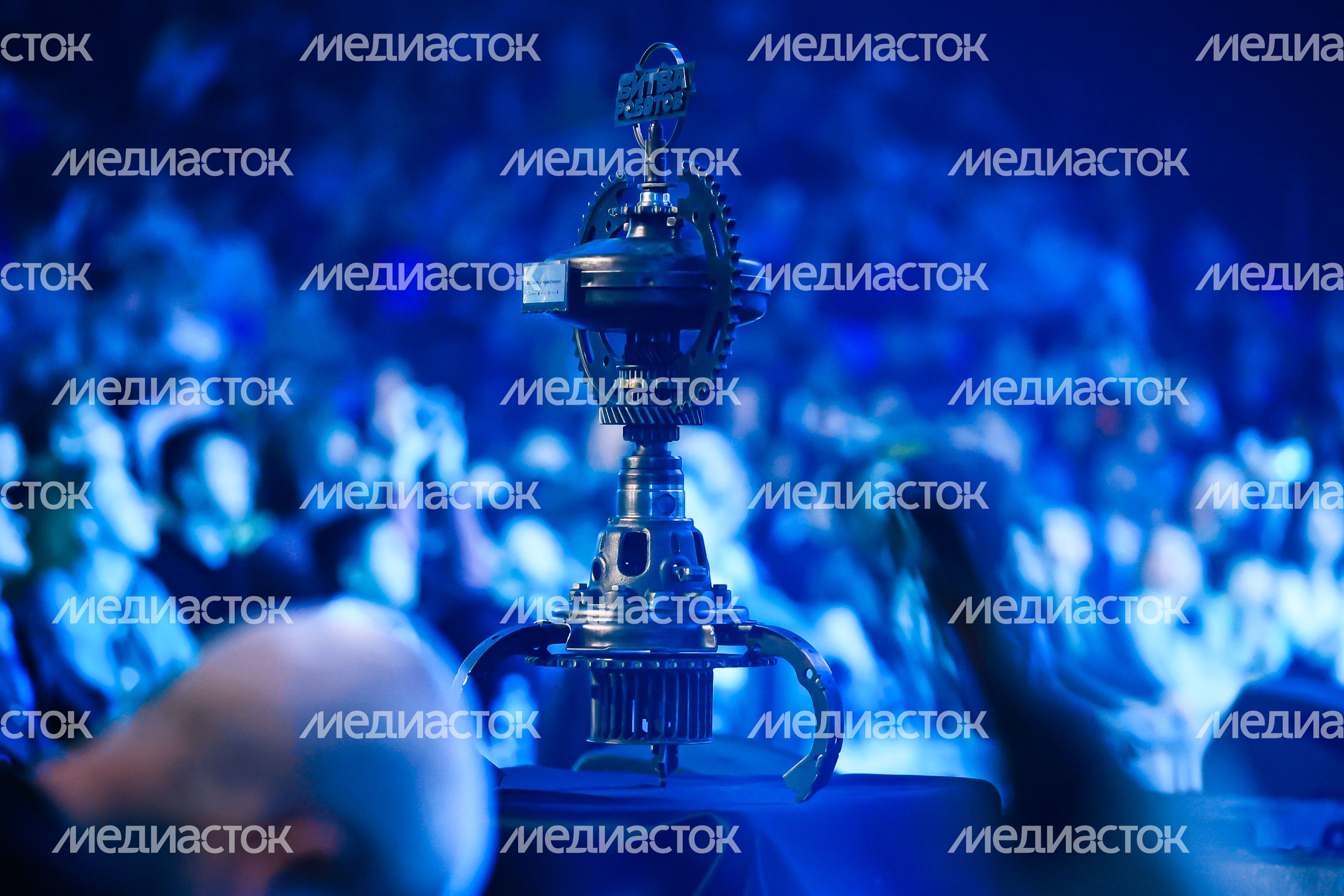 Посещение Губернатором Подмосковья Международного чемпионата «Битва роботов»
