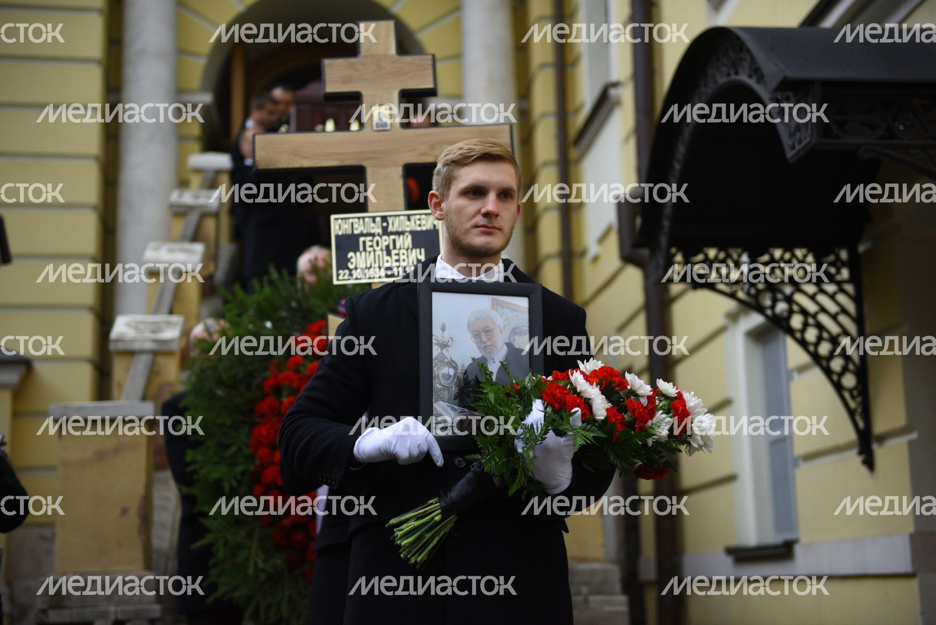 Церемония прощания с режиссером Георгием Юнгвальд-Хилькевичем в Москве