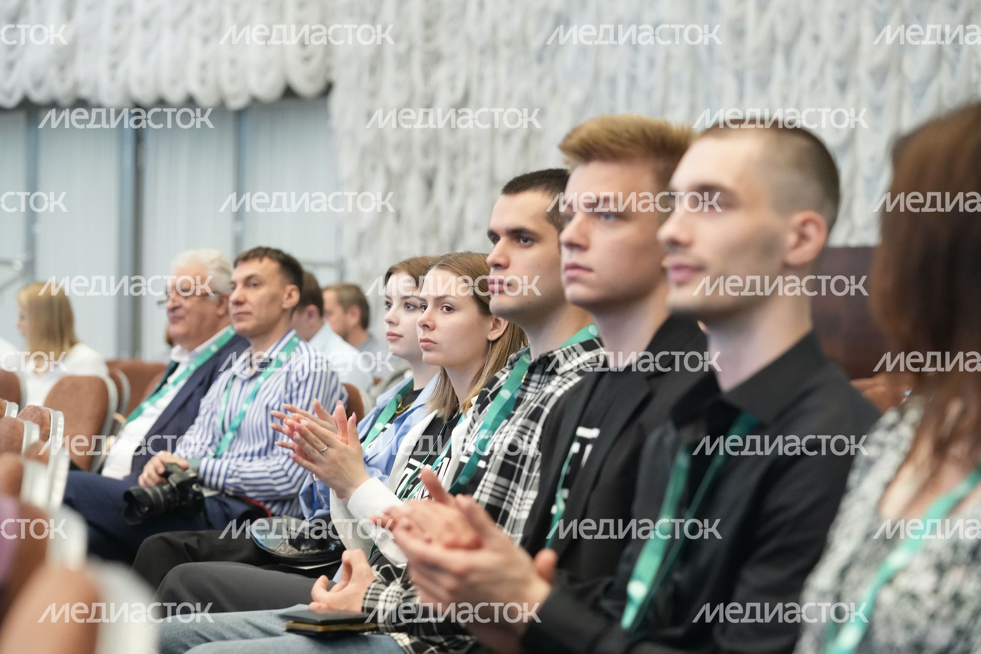 Открытие губернатором Подмосковья пленарного заседания экологического форума «Устойчивое развитие: новые тренды и глобальные вызовы»