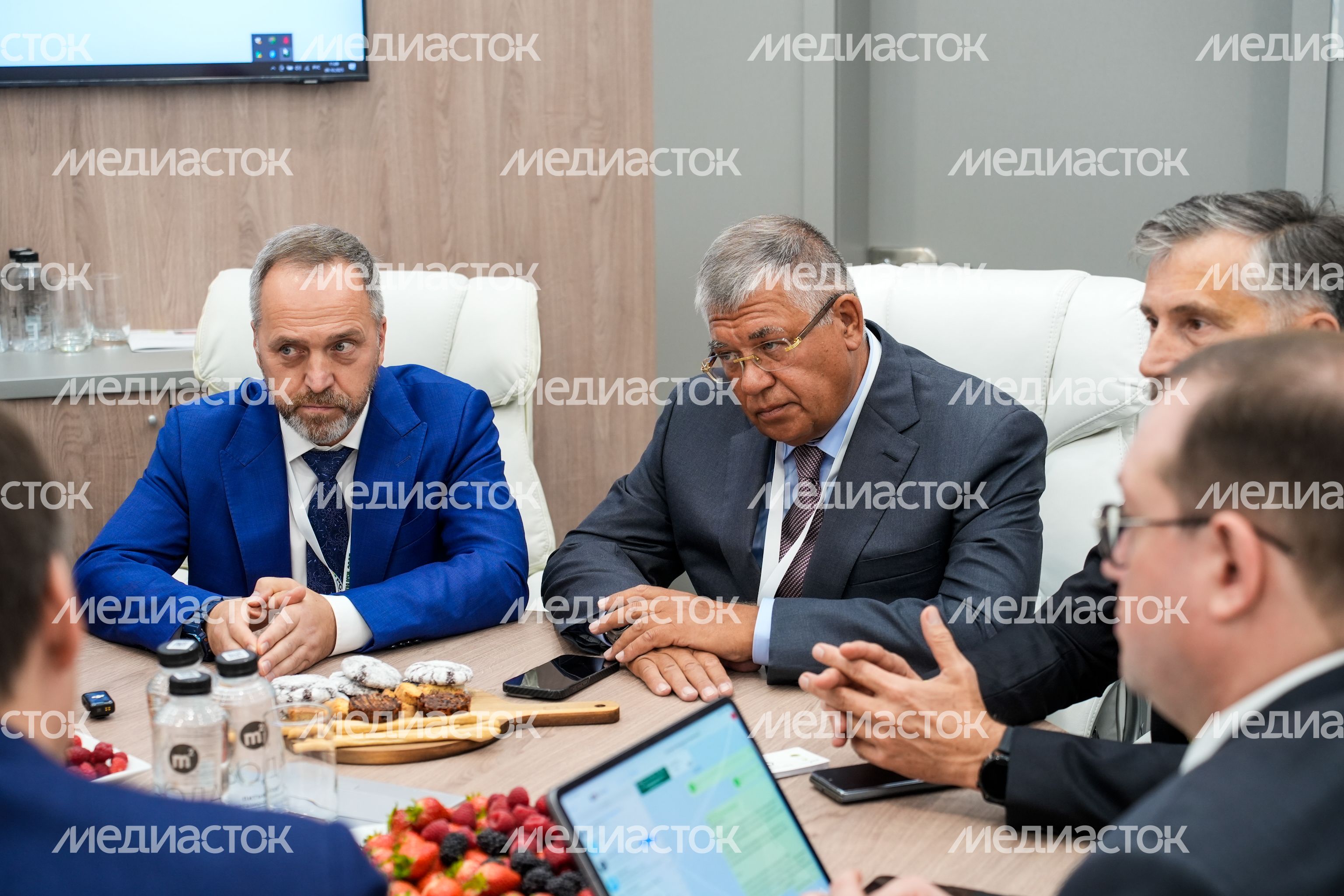Подписание соглашения о сотрудничестве с предприятием "КБ Русь" Подписание соглашения о сотрудничестве с предприятием "КБ Русь"