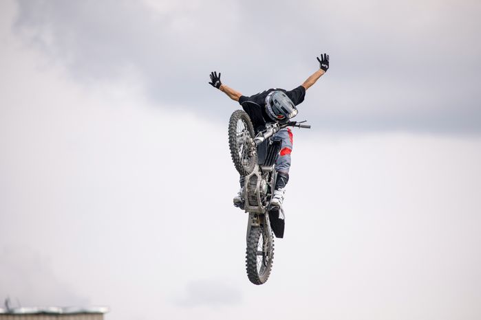 Шоу команды мотофристайла FMX13 в Лобне