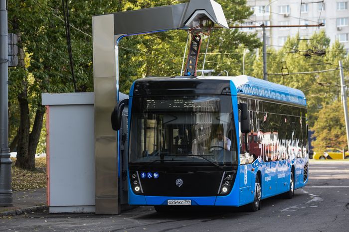 Первый электробус вышел на маршрут в Москве