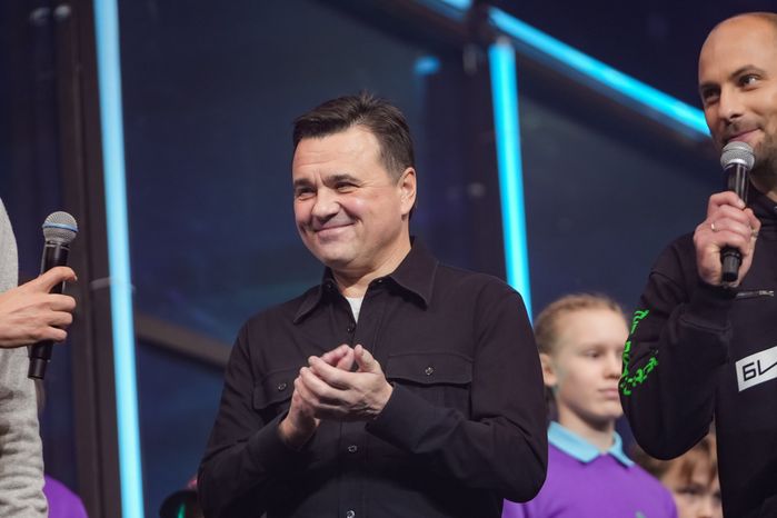Андрей Воробьев дал старт финалу  международного чемпионата «Битва роботов»