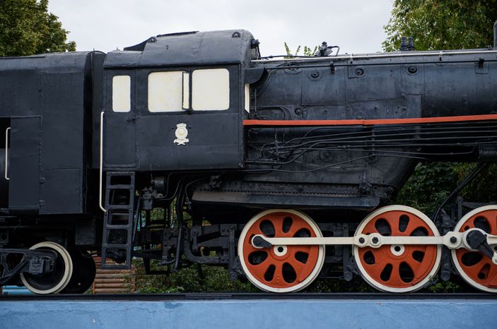 Коломна. Памятник "Паравозу Л-0012"