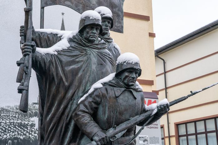 Памятник воинам Красной Армии на территории Музея отечественной военной истории в Падиково округа Истра