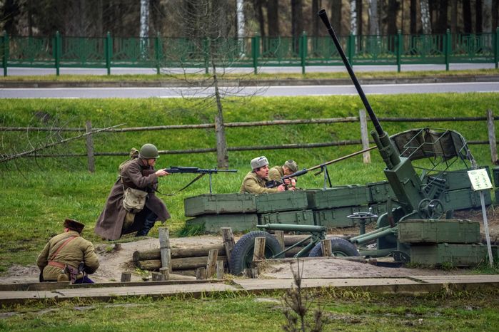 Военно-историческая реконструкция «Битва под Москвой» ко Дню воинской славы России