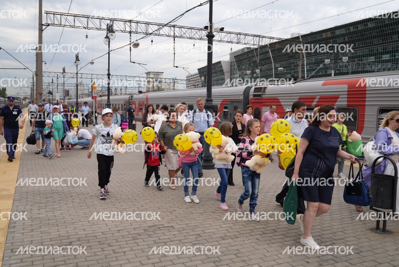 Семья из Подмосковья взяла под опеку 9 детей из ДНР